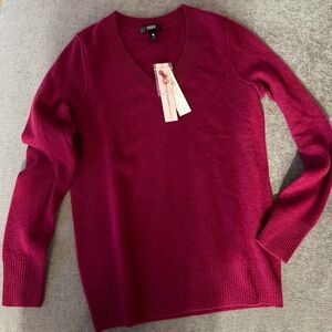 Aqua Women's V-Neck Sweater in Deep Burgundy